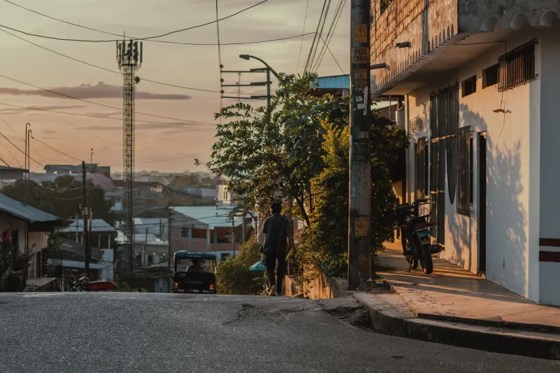 How to Actually Read a Place: The Traveler's Guide to Seeing What's Really There
